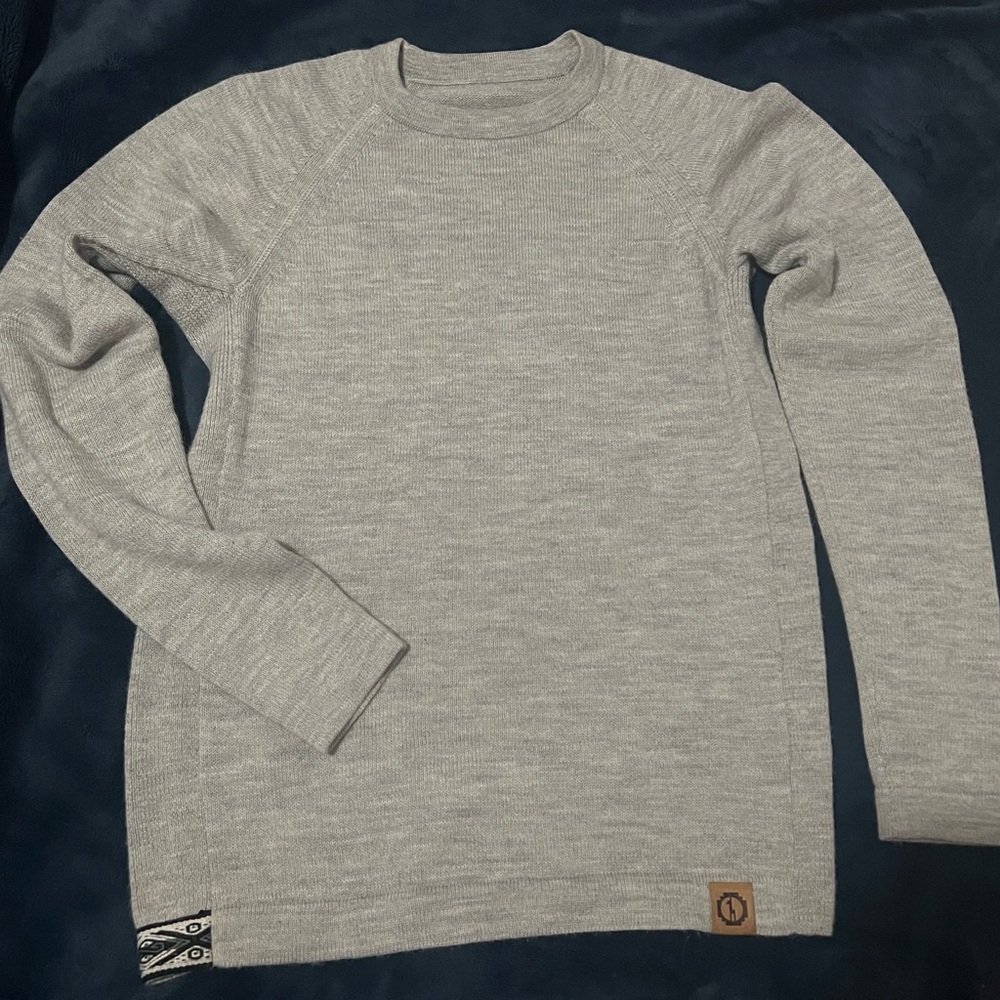 Men’s Sweater alpaca crewneck 
soft stylish gray